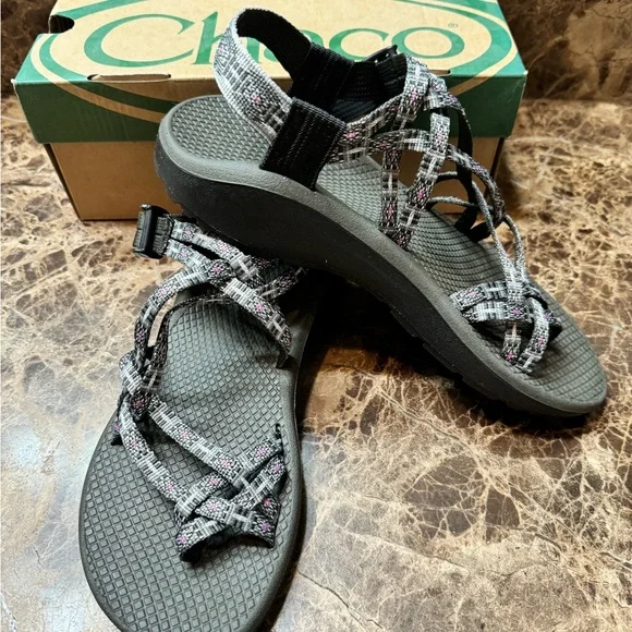 Women’s Chaco sandals size 8 Z cloud X2 - Picture 3 of 4